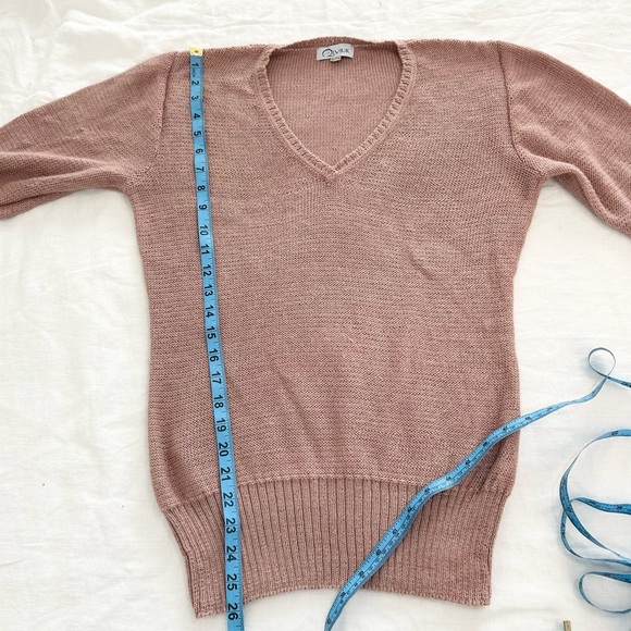 Canadian Classic Qiviuk V-Neck Sweater - Picture 3 of 11